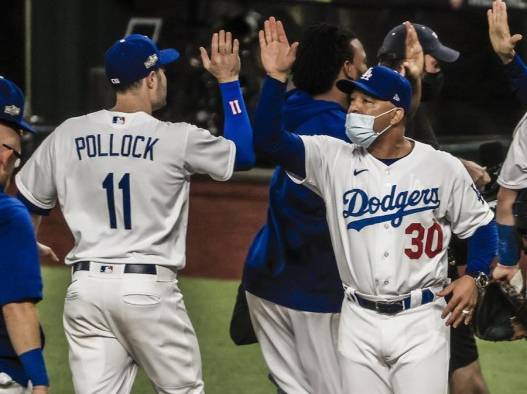 Los Dodgers empatan la serie con los Bravos