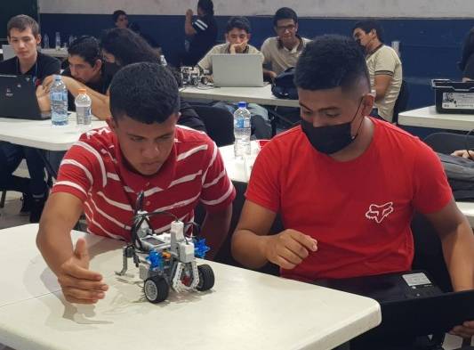 La demanda de futuros profesionales en el campo de la programación, la computación y la ciencia diversificada es un gran reto.