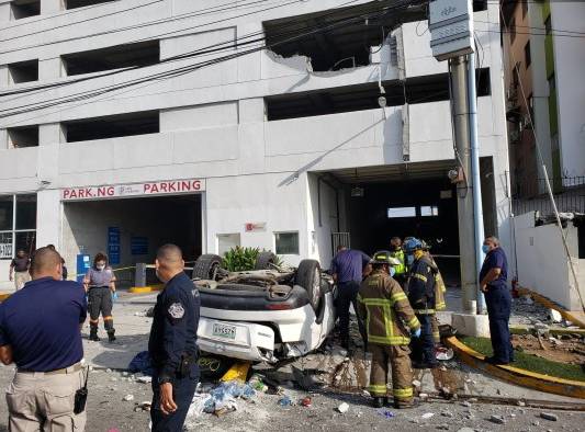 Las diligencias buscan determinar si la muralla de contención del edificio, cumplía con los protocolos de seguridad en materia de construcción establecidos para ese tipo de edificaciones.