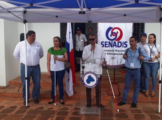 Panamá conmemora el Día Internacional del Bastón Blanco Mediante la Ley 86 de 2013.