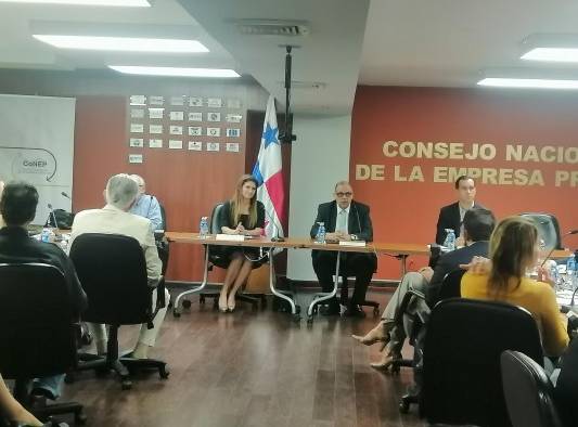 La reunión para tratar la revisión del TPC se hizo a puertas cerradas en las instalaciones del Conep.