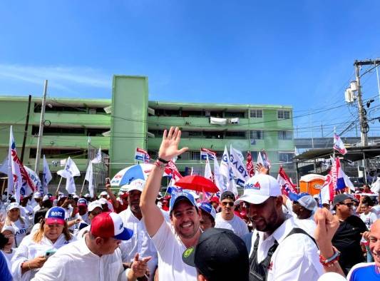 José Gabriel Carrizo Jaén, precandidato presidencial por el Partido Revolucionario Democrático.