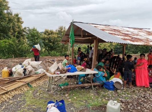 Las familias rescataron las pocas pertenencias que tenían antes del desalojo