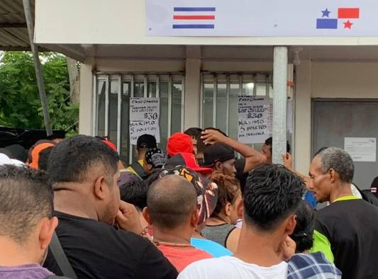 Los migrantes se encuentran en el centro de detención de Los Lagos de Heredia.