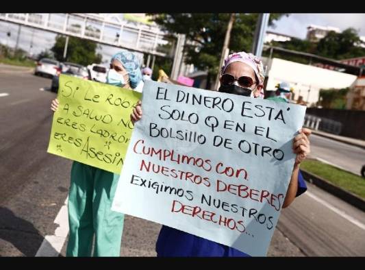 Ciudadanos vuelven a las calles por falta de insumos médicos y bonos del gobierno