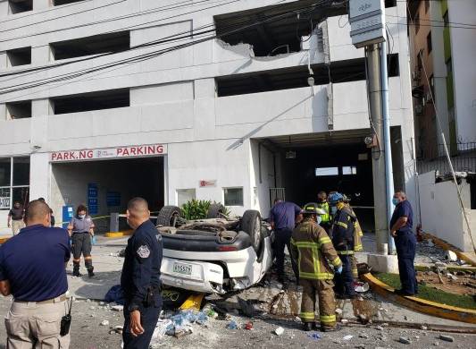 Las diligencias buscan determinar si la muralla de contención del edificio, cumplía con los protocolos de seguridad en materia de construcción establecidos para ese tipo de edificaciones.