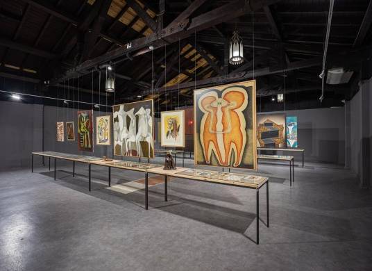 En la exhibición se muestra el trabajo de artistas panameños y extranjeros que han dejado su huella en el museo.