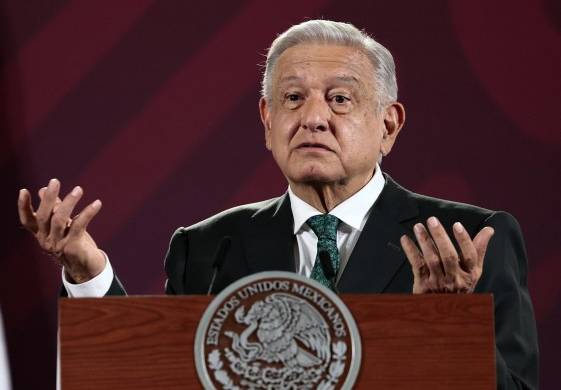 El presidente de México, Andrés Manuel López Obrador, habla hoy durante una rueda de prensa en Palacio Nacional, en Ciudad de México (México).