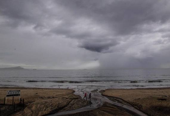 El Centro Nacional de Huracanes ha emitido una alerta de tormenta tropical por primera vez para California.