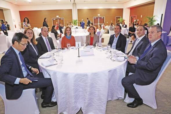 Representantes de empresas privadas estuvieron en el evento de este miércoles.