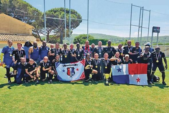 El equipo de fútbol Abogados Panamá Legend