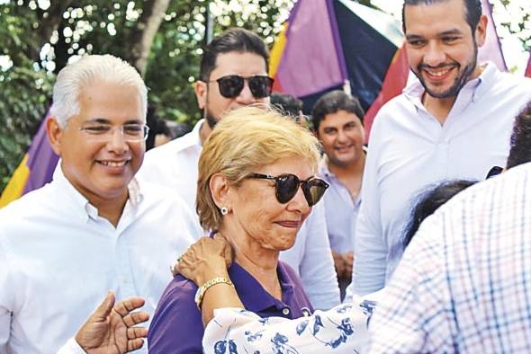 La ex presidenta Mireya Moscoso sugirió al panameñismo una alianza con CD, PAIS y MOCA, pero dijo que no aceptaría una alianza con Martín Torrijos.