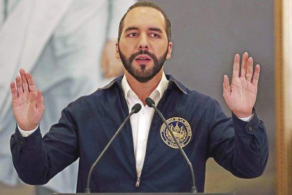 El presidente de El Salvador, Nayib Bukele, habla en San Salvador (El Salvador).