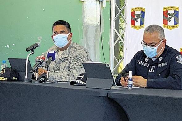 Nonato López, director del Senan y Jorge Miranda, director de la Policía Nacional