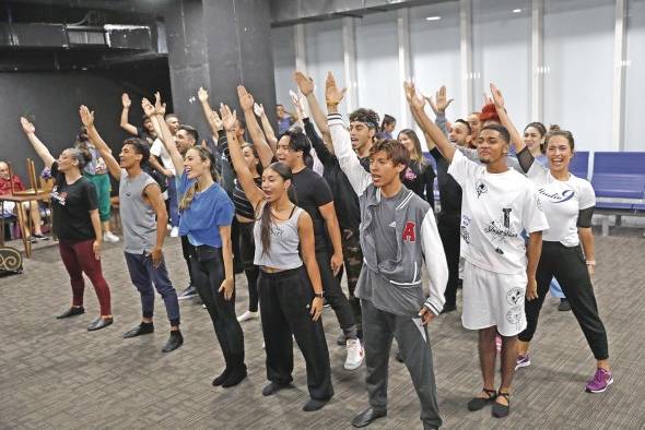 Ensayo de 'Los Rabanes, el musical' en el teatro Pacific.