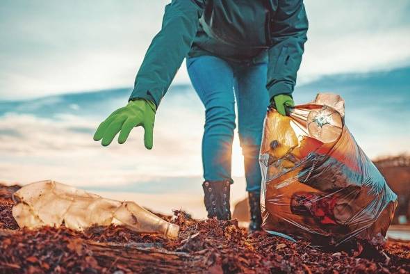 Hay evidencias científicas que demuestran la presencia de diminutos trozos de plástico en los puntos más remotos de la Tierra.