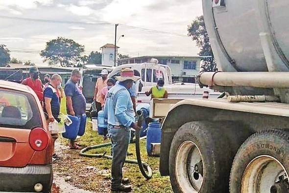 El Instituto de Acueductos y Alcantarillados Nacionales es responsable de la distribución de agua potable en Panamá