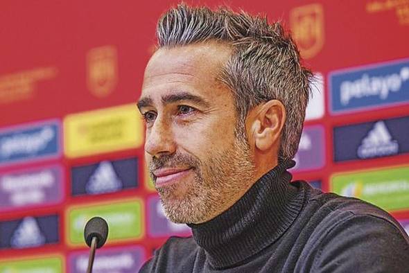 Jorge Vilda, el entrenador madrileño, se encuentra al frente del fútbol femenino español desde 2015.