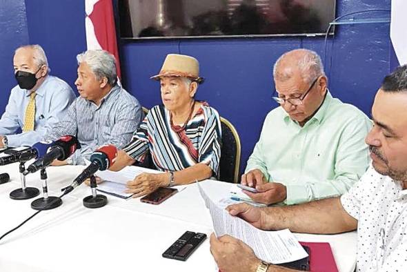 Representantes de Conato durante la conferencia de prensa de este miércoles.