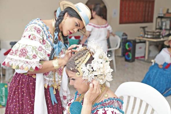 El arte de empollerarse, tradición que llevan con orgullo las panameñas