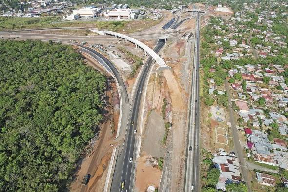 La obra cuenta con un avance del 70% y se espera culmine entre septiembre y octubre.