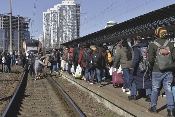 422.000 ucranianos han tenido que dejar su país, a los que hay que sumar más de 100.000 desplazados internos.