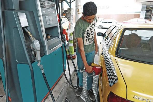 El subsidio al galón de diésel y gasolina de 91 octanos se mantiene hasta el 14 de noviembre.