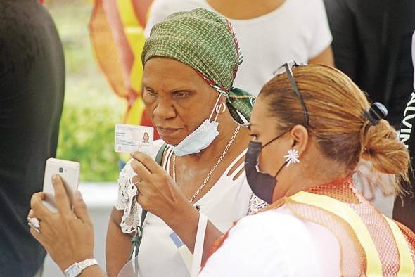 Los métodos electrónicos no favorecieron el proceso de recolección de firmas para la constituyente.