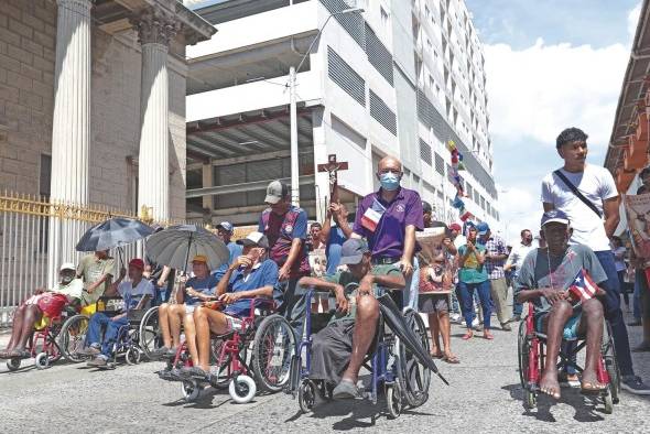 La actividad religiosa fue organizada por el Centro Juan Pablo II.