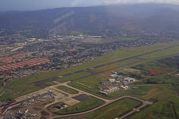 El plan de expansión del aeropuerto de Tocumen tiene como objetivo aumentar su capacidad para llegar a recibir unos 24 millones de pasajeros y realizar unas 300.000 operaciones aéreas anuales de aquí a 2039.