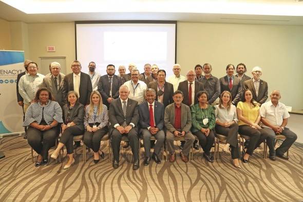 Participantes del taller para la construcción del Sistema Nacional de Investigación, Innovación, Desarrollo y Docencia, alineado a la Pade.