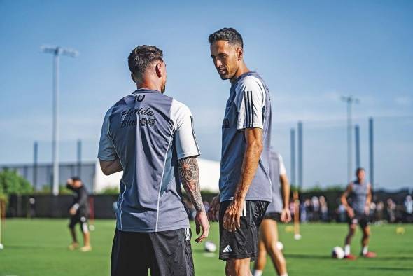 Lionel Messi y Sergio Busquets podrían debutar el próximo viernes ante el Cruz Azul de México.