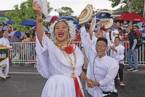 La saloma es una expresión vocal gutural propia del campesino panameño. La denominación proviene de los cronistas españoles de la conquista.