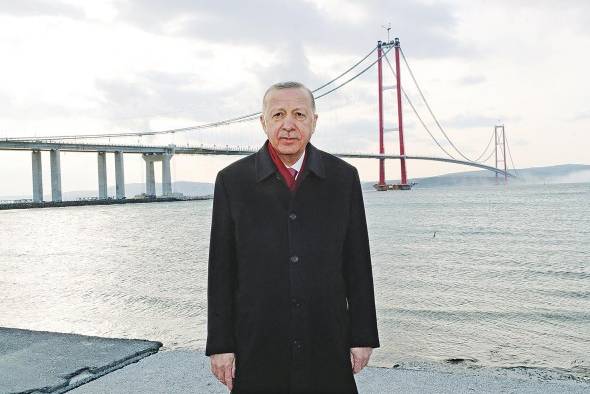 El President Recep Tayyip Erdogan durante la inauguración del puente.