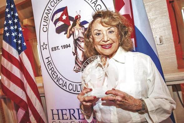 Fiallo recibió el Premio Herencia 2018, otorgado por la organización Herencia Cultural Cubana en Miami, Florida.