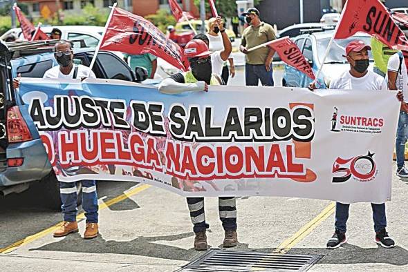 Los trabajadores de la construcción acudieron al Ministerio de Trabajo.