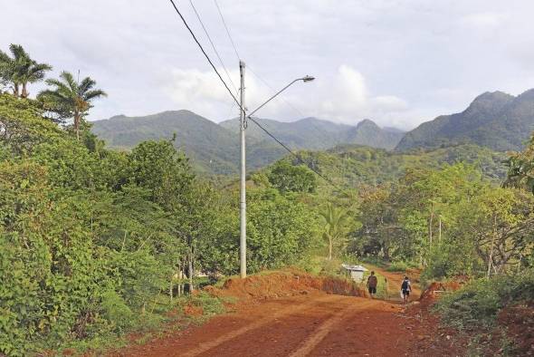 Vivir con energía eléctrica: una transformación para El Guayabo y El Filo