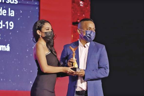 El fotoperiodista Daniel González, durante la entrega de su reconocimiento en los premios Victoria.