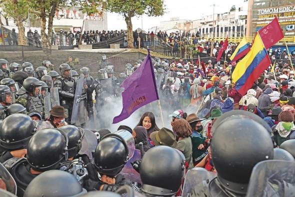 Ecuador cumple doce días de protesta y suma al menos cuatro muertos.