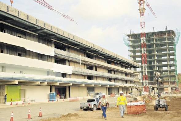 Avances en la construcción de la Ciudad de la Salud.