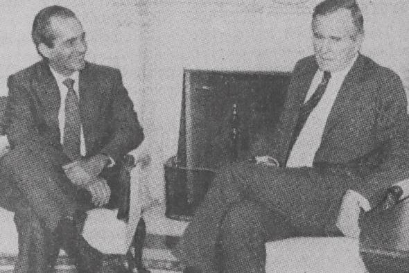 Reunión presidencial en la Casa Blanca, Oficina Oval, noviembre 28, 1990.