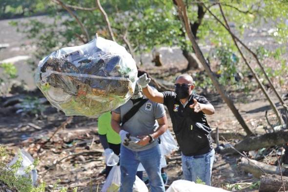 Hay que educar a la sociedad para que entiendan la importancia que tiene el medio ambiente en la vida del ser humano