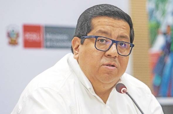 El ministro de Economía y Finanzas de Perú, Alex Contreras.