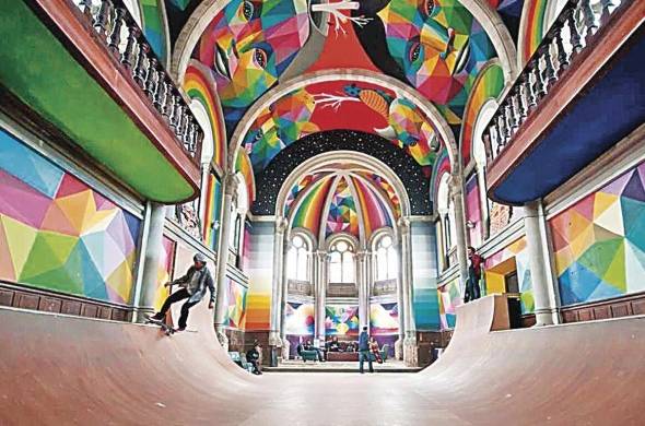 'Iglesia Skate', una de las obras más importantes del artista en la que convirtió una antigua iglesia en un 'skate park'.