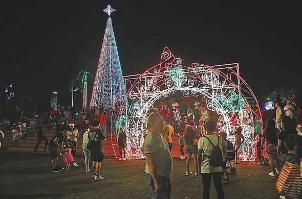 Imágenes del encendido de luces en la ciudad de Panamá, el pasado 1 de diciembre.