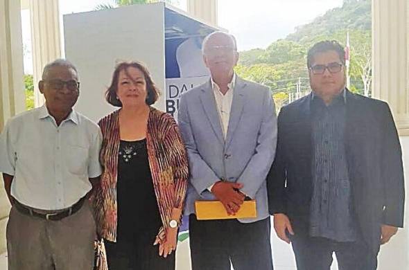 Moisés Carrasquilla, Geraldine Emiliani, Jorge Gamboa A. y Ricardo Herrera