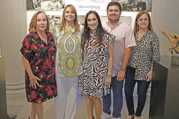 Marianne Díaz, María Berberián, Sara Sasso, Ricardo Barletta, Julie Araúz