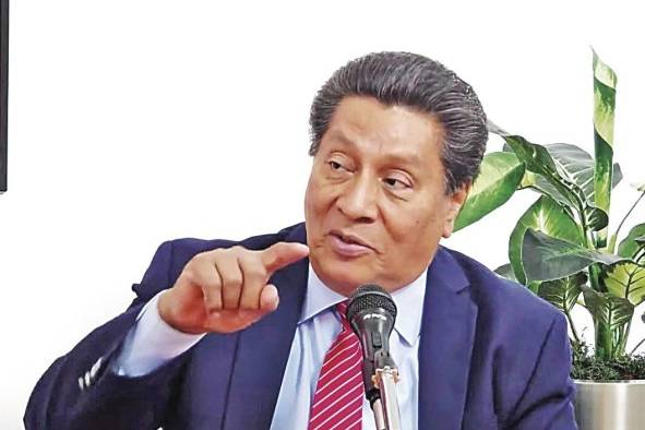 Rolando Gordón, economista y docente universitario