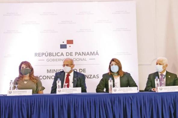 Lanzamiento del presupuesto abierto, presentado por el titular del MEF, Héctor Alexander.