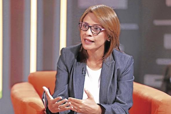 Yadira Pino: 'No puede darse un acuerdo de finalización de huelga si hay una crisis que está viva'